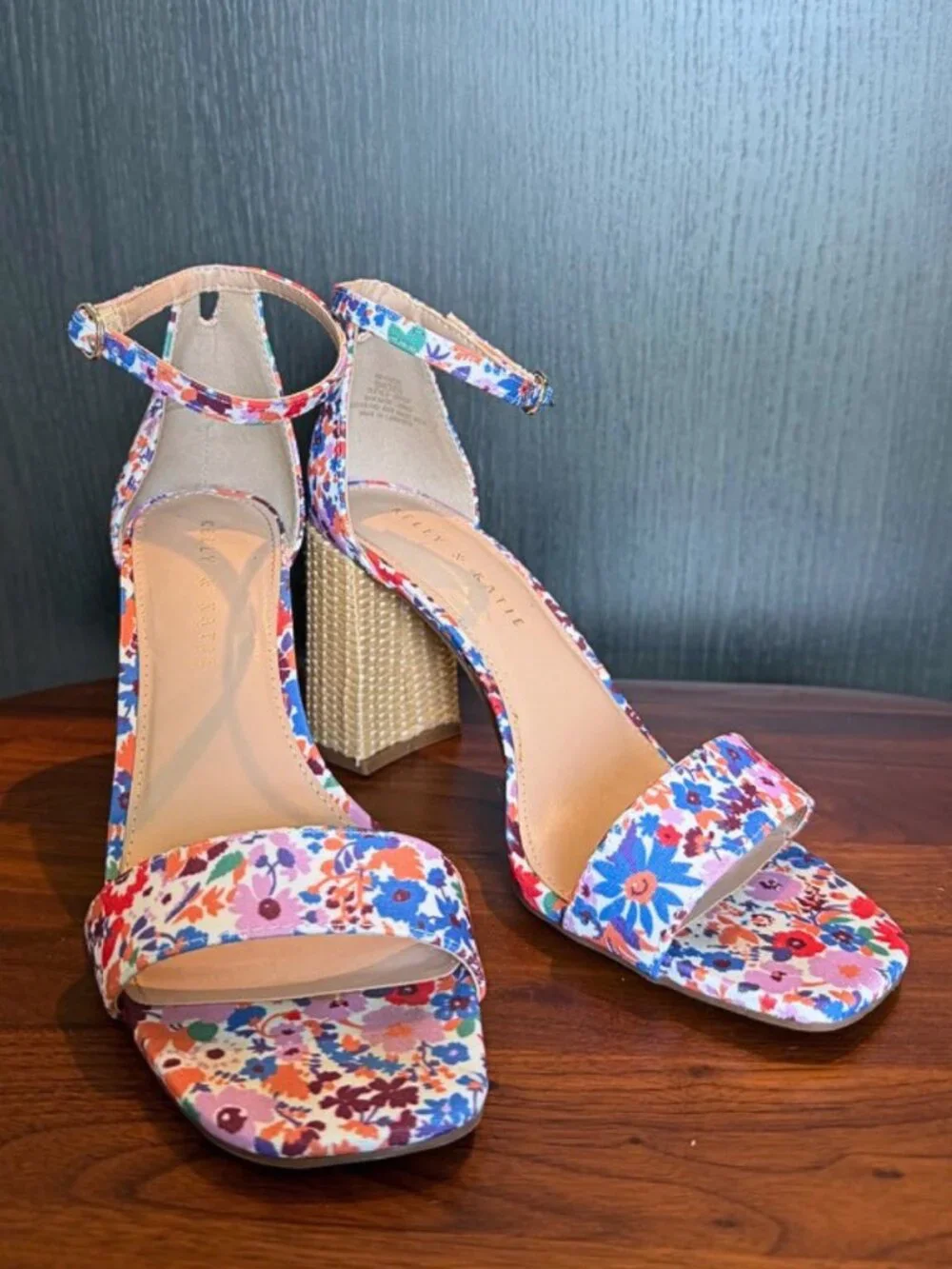 Kelly Katie Floral Chunky Rattan Block Heel Sandals 8M Ankle Strap Open Toe 3.3